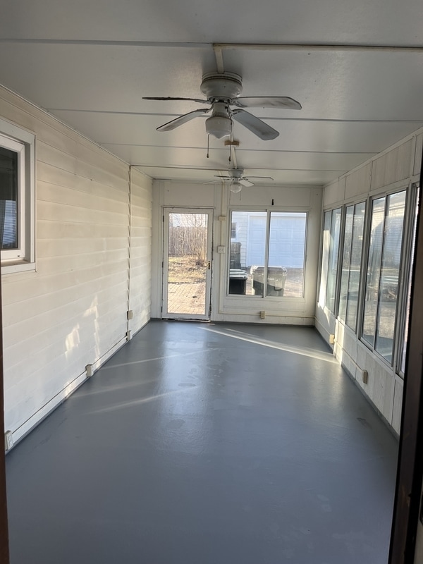 Building Photo - 324 N Schubert St