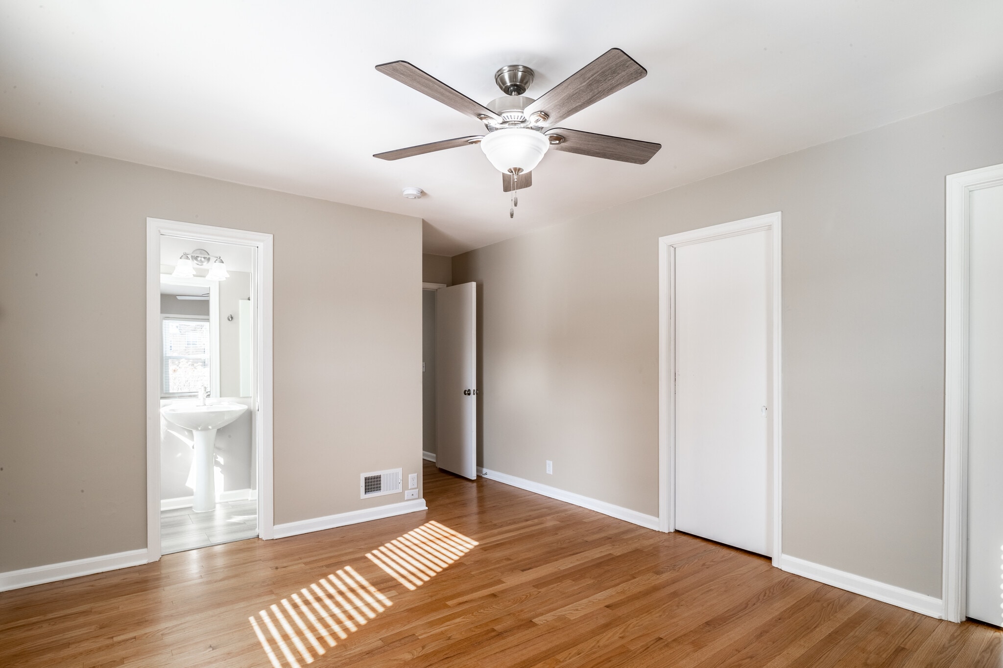 Bedroom - 615 S 38th St