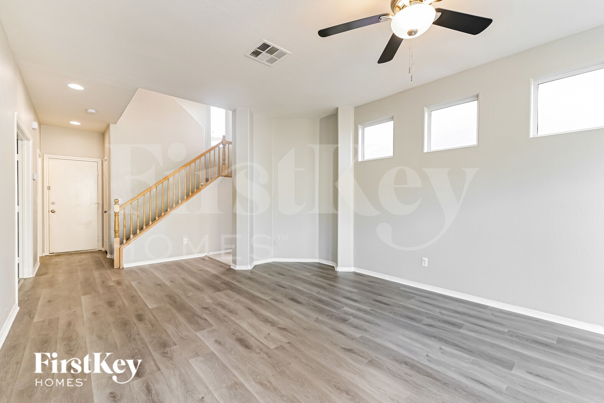 Building Photo - 4946 Copperlyn St