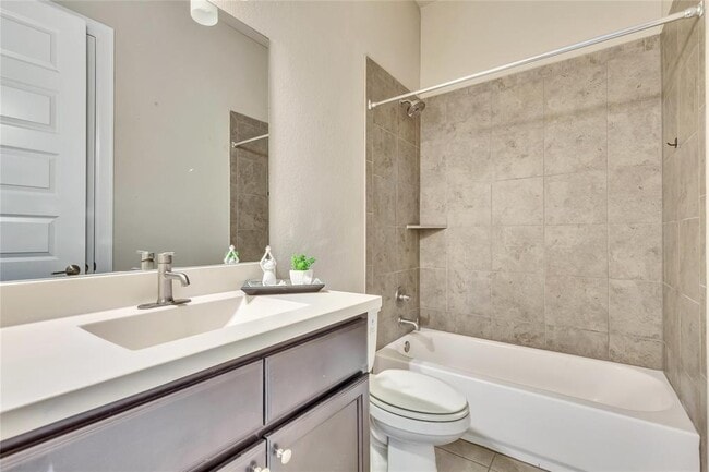 Building Photo - 1805 Grebe Dr