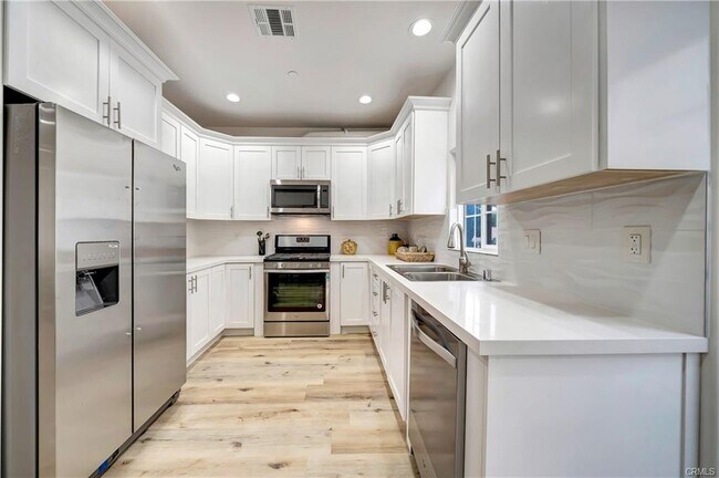 Building Photo - 1101 Maclay St