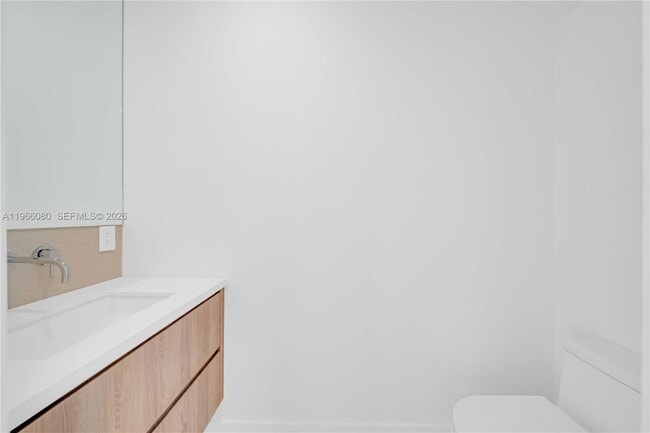 Building Photo - 2710 SW 34th Ave