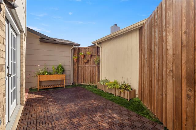 Building Photo - 2908 Nova Dr