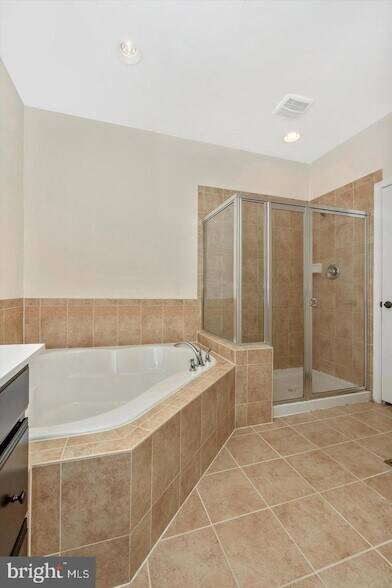 Building Photo - 6438 Alan Linton Blvd E