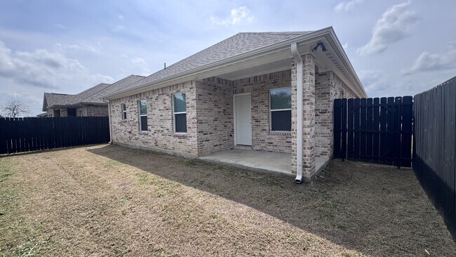 Building Photo - 117 Hessed St