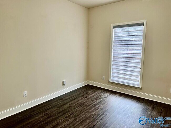 Building Photo - 127 Melbridge Dr