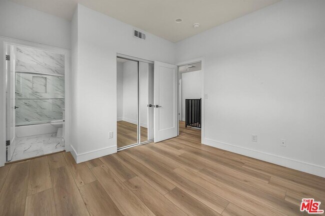 Building Photo - 4701 Saturn St