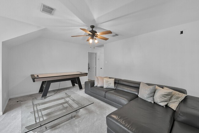 Building Photo - 163 N Concord Forest Cir