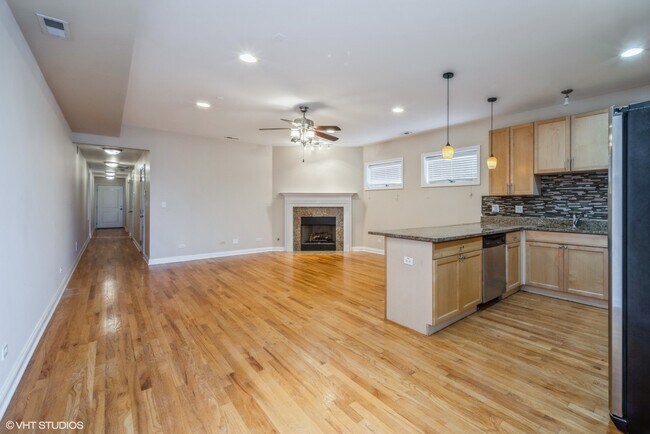 Building Photo - 4809 S Champlain Ave