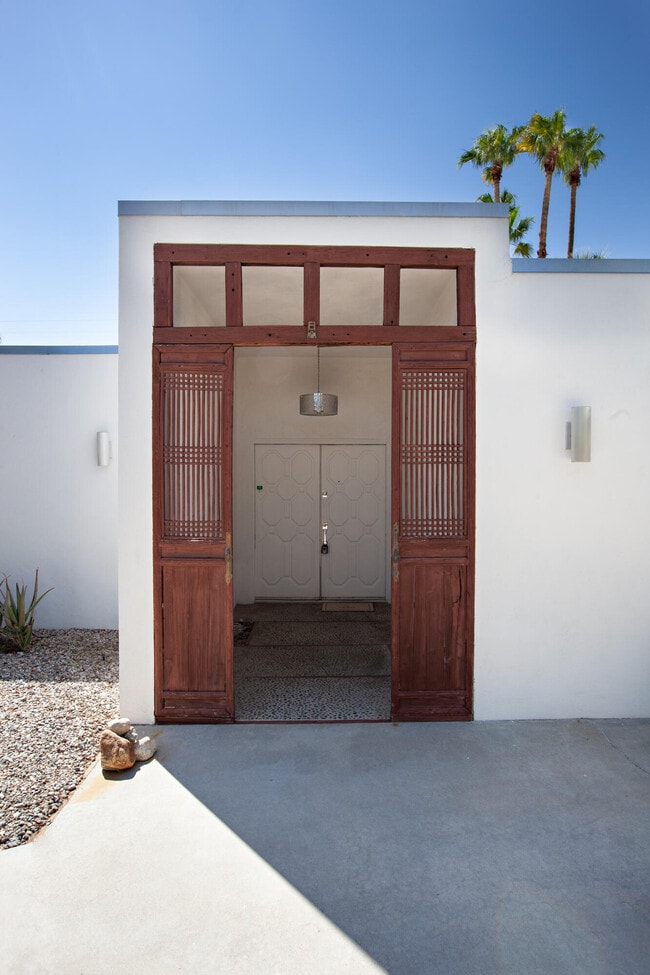 Building Photo - 3033 E Verona Rd