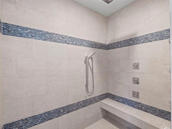 Building Photo - 1021 Temple Grove Pl