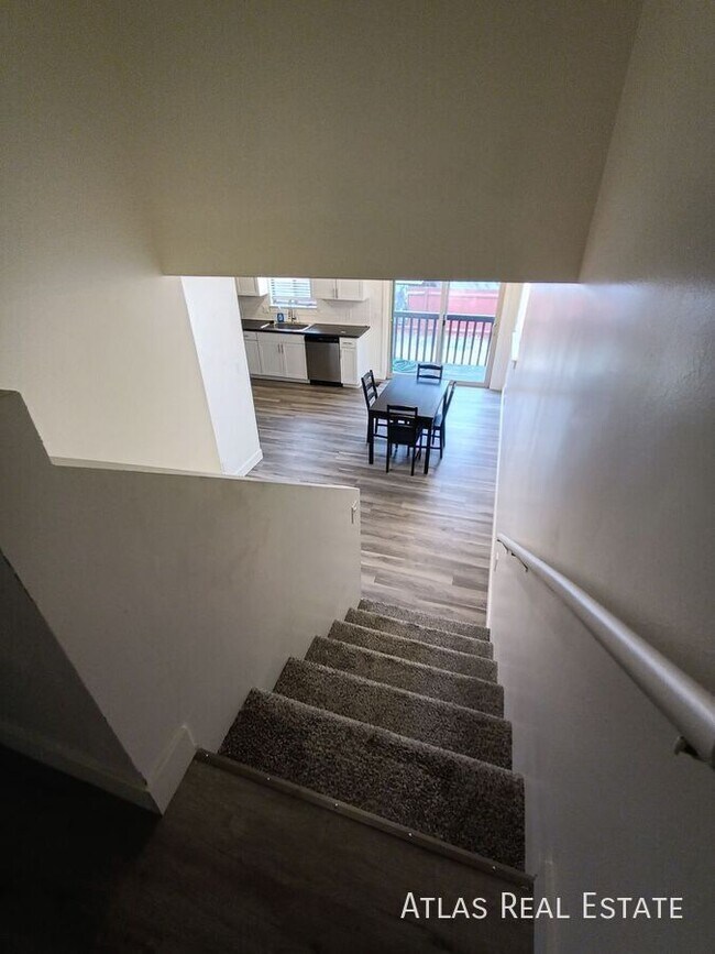 Building Photo - 1131 W 650 N St