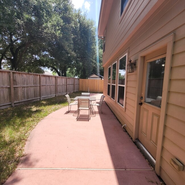 Building Photo - 22626 Goss Spring Ct