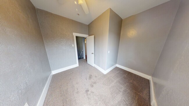 Building Photo - 33 Westminster Ave