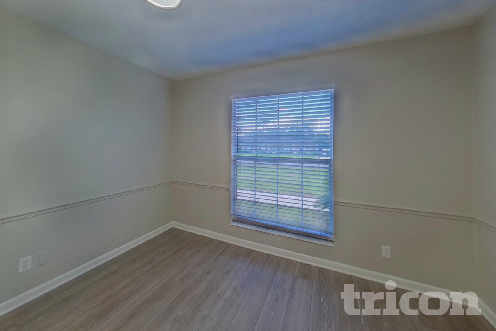 Building Photo - 671 Custer Cir