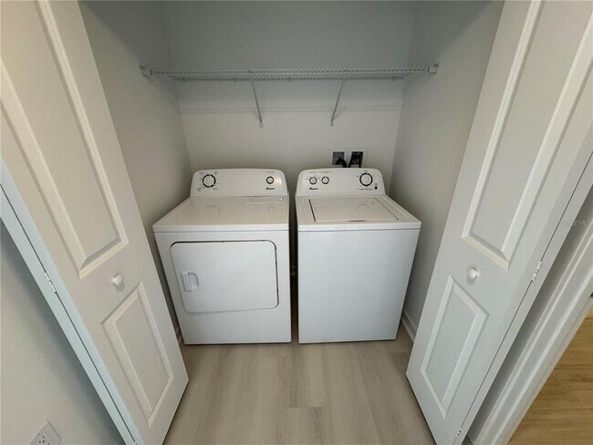 Building Photo - 5579 Millennia Park Dr