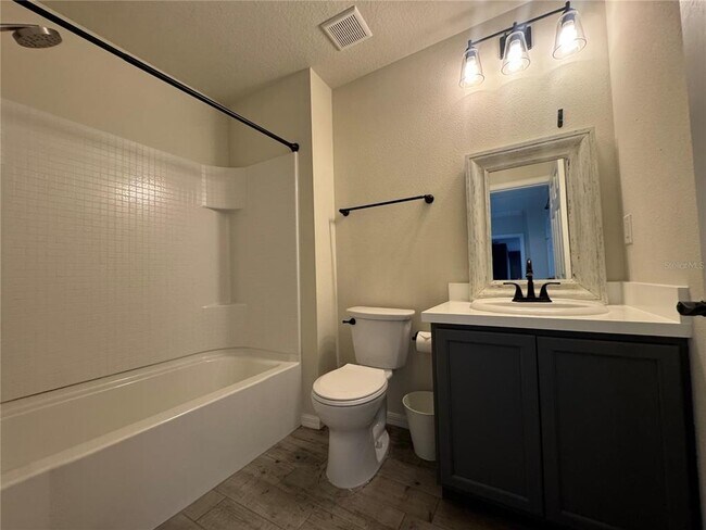Building Photo - 4806 Chatterton Way