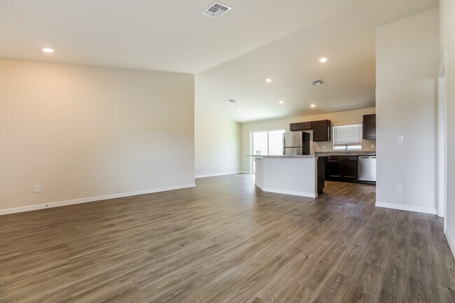 Building Photo - 10394 Carnegie Ave