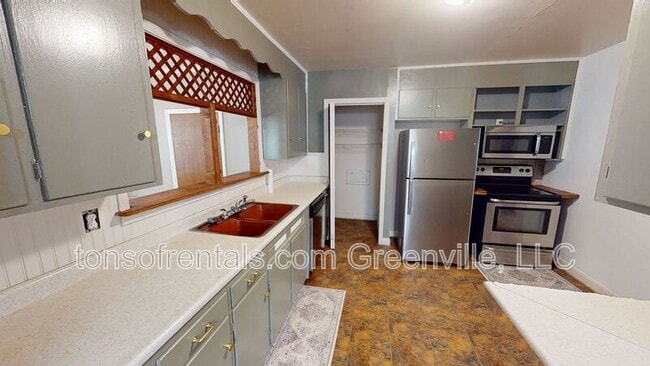 Building Photo - 23 Gurley Ave