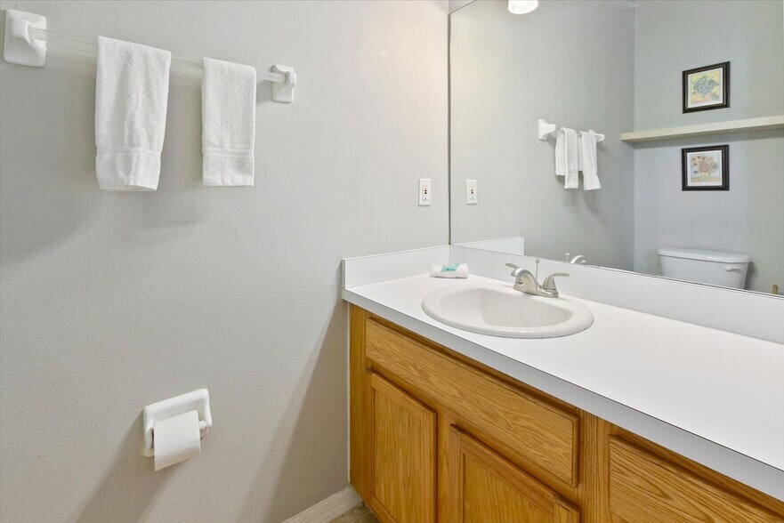 Building Photo - 8569 Crystal Cove Loop
