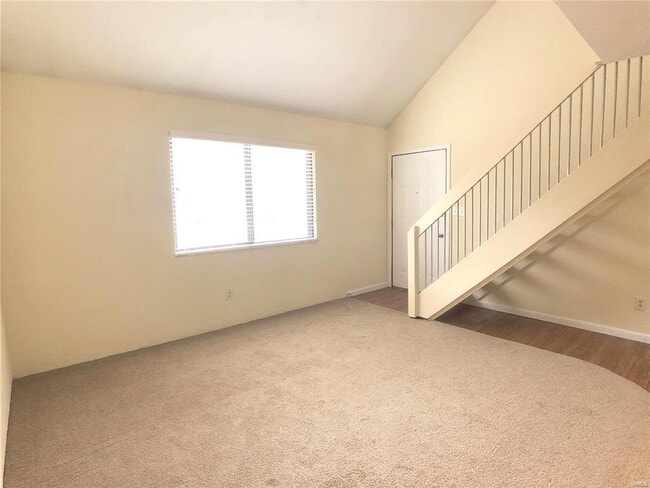 Building Photo - 425 Ponderosa Ave