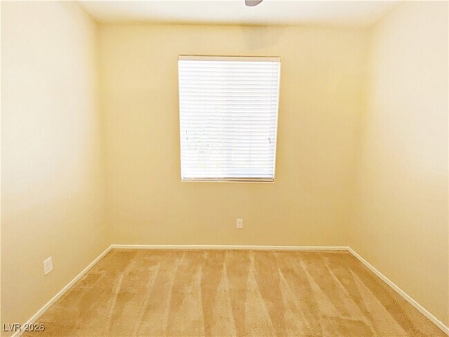 Building Photo - 50 Aura de Blanco St