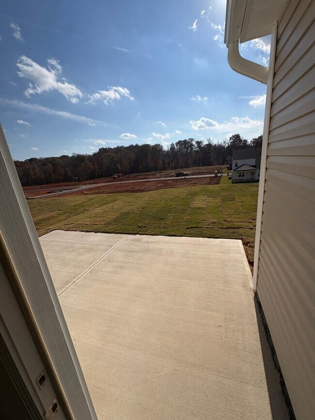 Building Photo - 3107 Highlander Pt