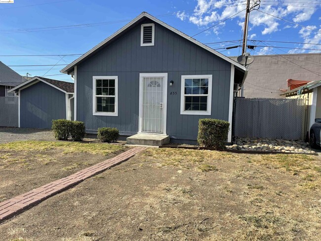 Primary Photo - 655 Indiana Ave