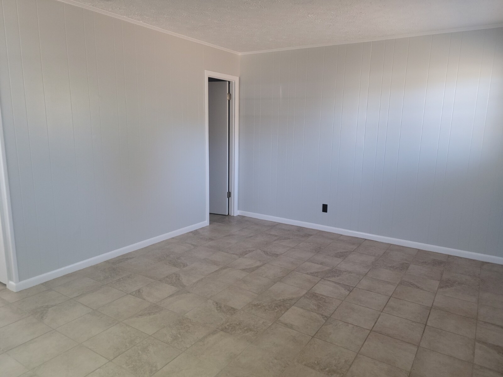 Building Photo - 6529 Chipewa St