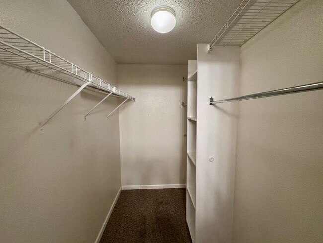 Building Photo - 3031 S Flamingo Way