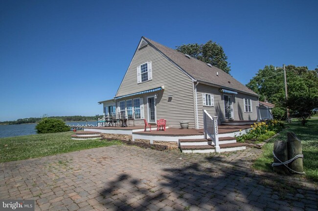 Building Photo - 45450 St Georges Ave