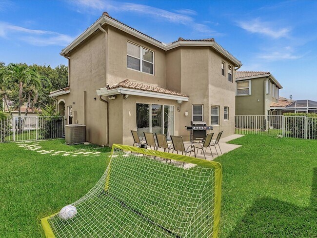 Building Photo - 7145 Crescent Creek Pl