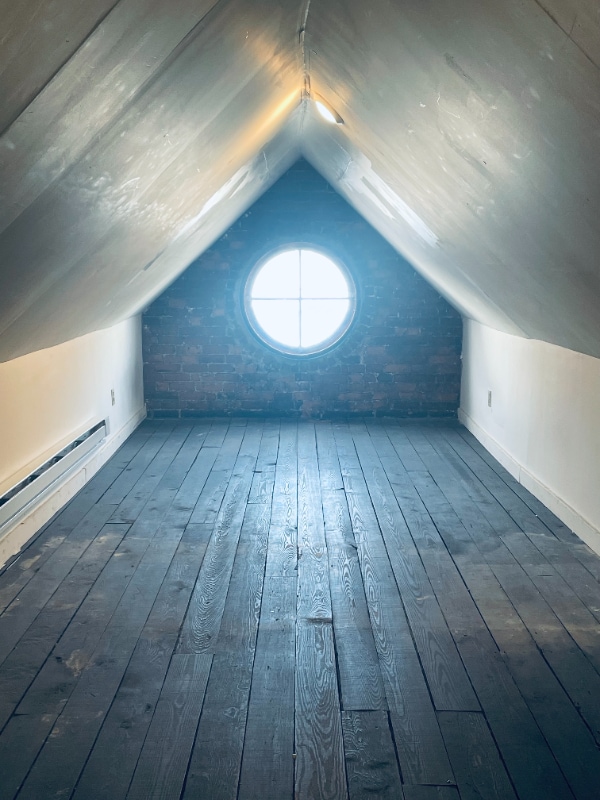 Building Photo - 219 W 15th St