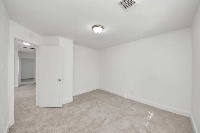 Building Photo - 20623 Patriot Park Ln