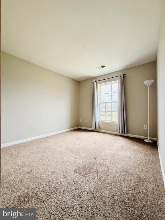 Building Photo - 47 Peppermint Dr