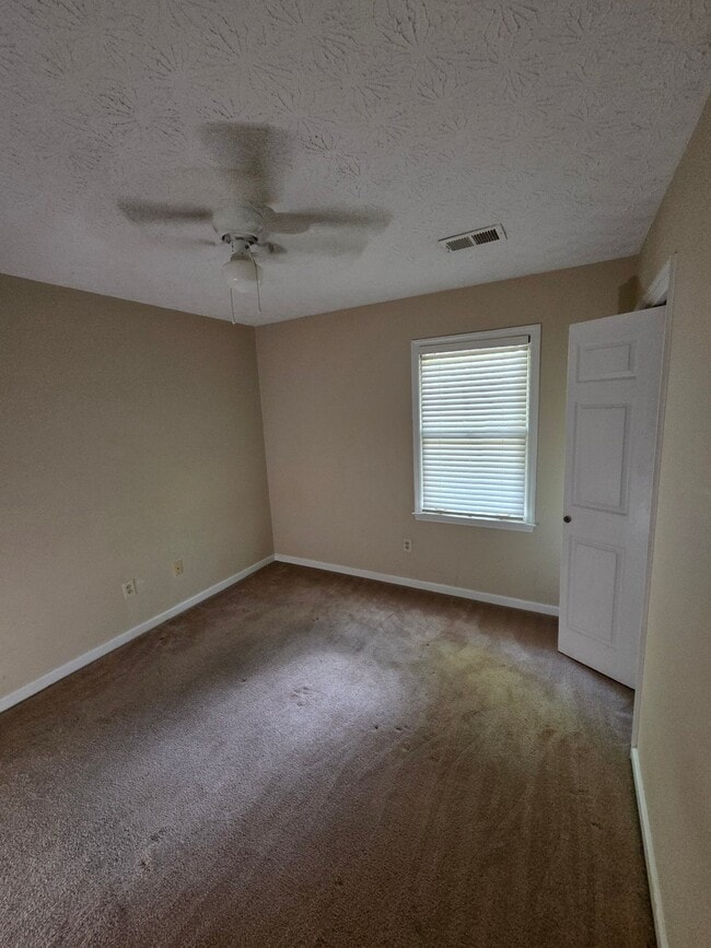 Building Photo - 4700 Norman Dr NW