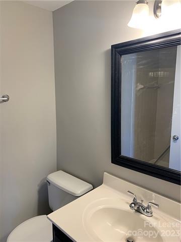 Building Photo - 1649 Arlyn Cir