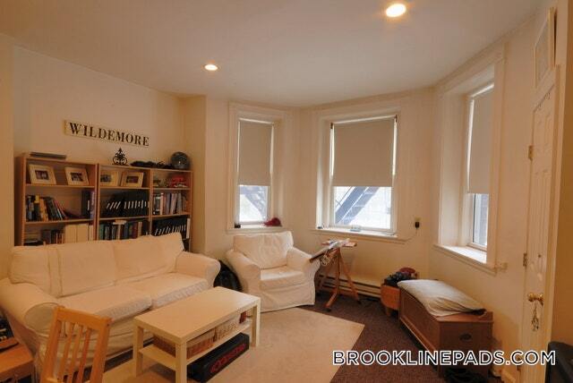 Building Photo - 1077 Beacon St