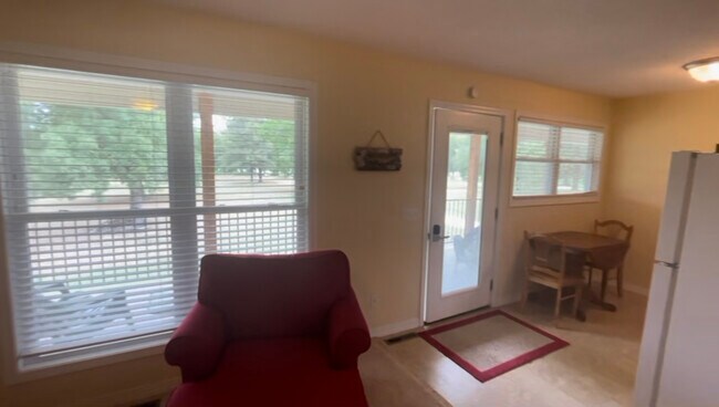 Building Photo - 134 Lake Village Ln