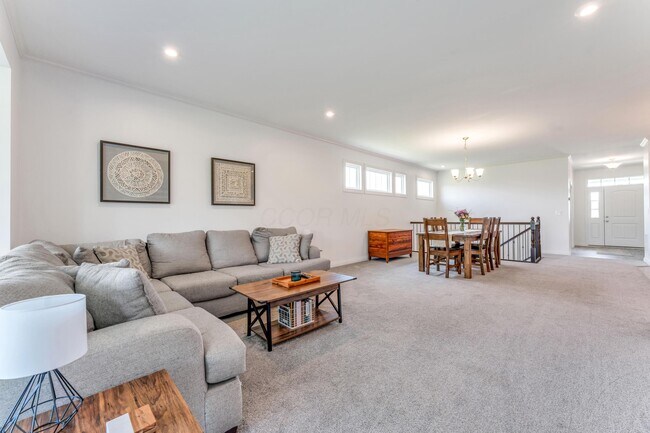 Building Photo - 8619 Landrace Dr