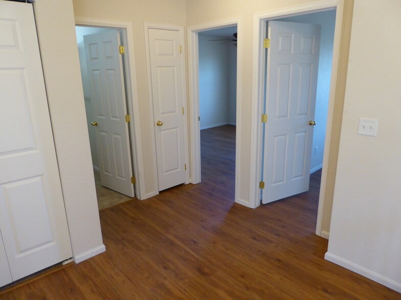 Building Photo - 2227 Brightwater Dr