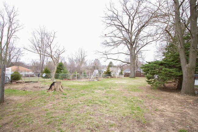 Building Photo - 6910 Brint Rd