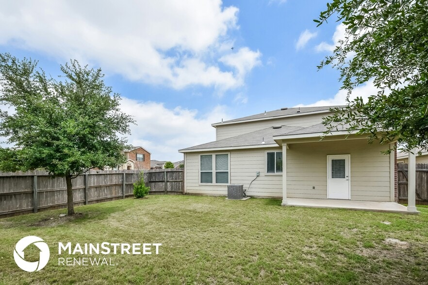 Building Photo - 11942 Fieldcrest Run