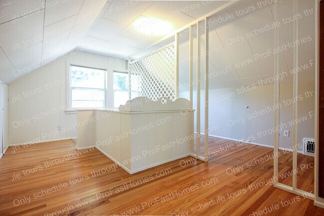 Building Photo - 1612 NE 62nd Ave