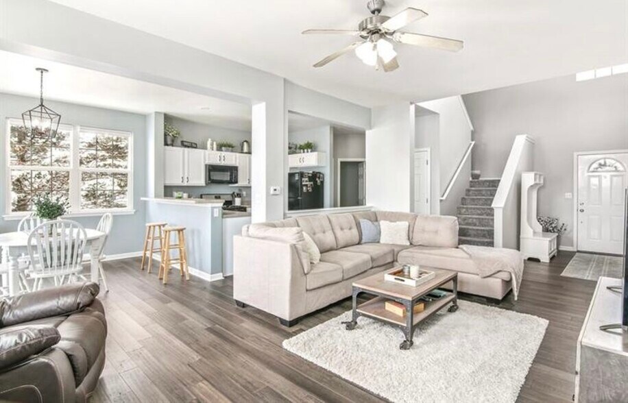 Building Photo - 263 Bent Grass Cir