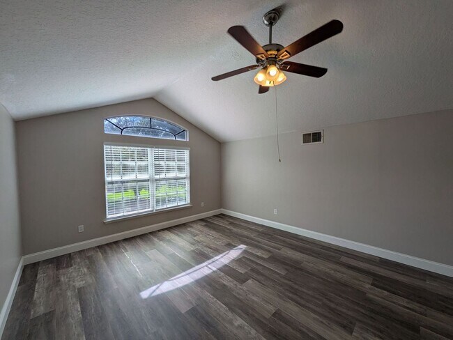 Building Photo - 5/3 Single Family Home at East Lake Cove i...