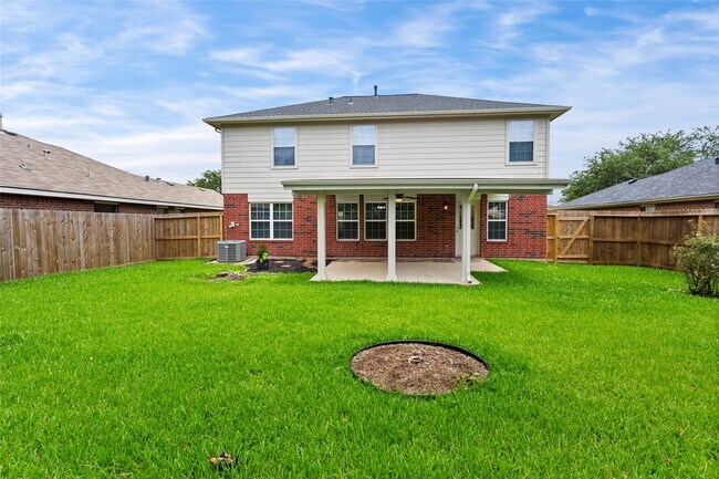 Building Photo - 4806 Quiet Canyon Dr