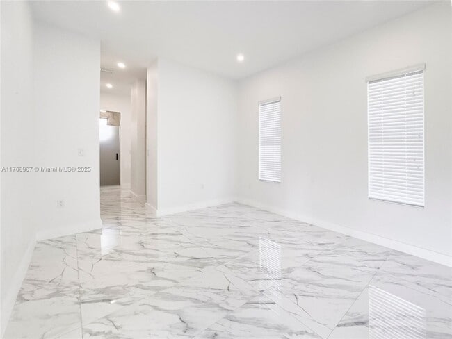 Building Photo - 149 Southeast Cor. Arno
