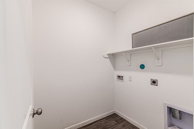 Building Photo - 21119 Turtle Gln Ln