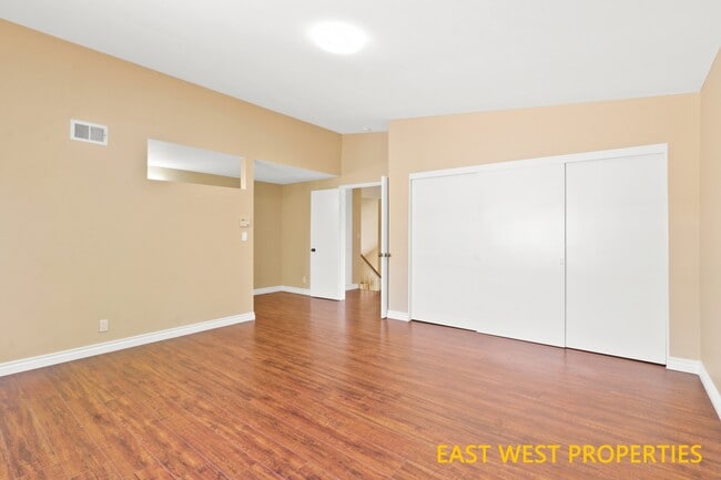 Building Photo - 11186 Lavender Ave